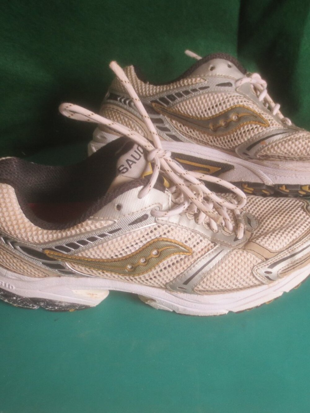 Saucony Men's 2927 Excursion 2 Running Shoes Sneakers - Size 10 Men's.